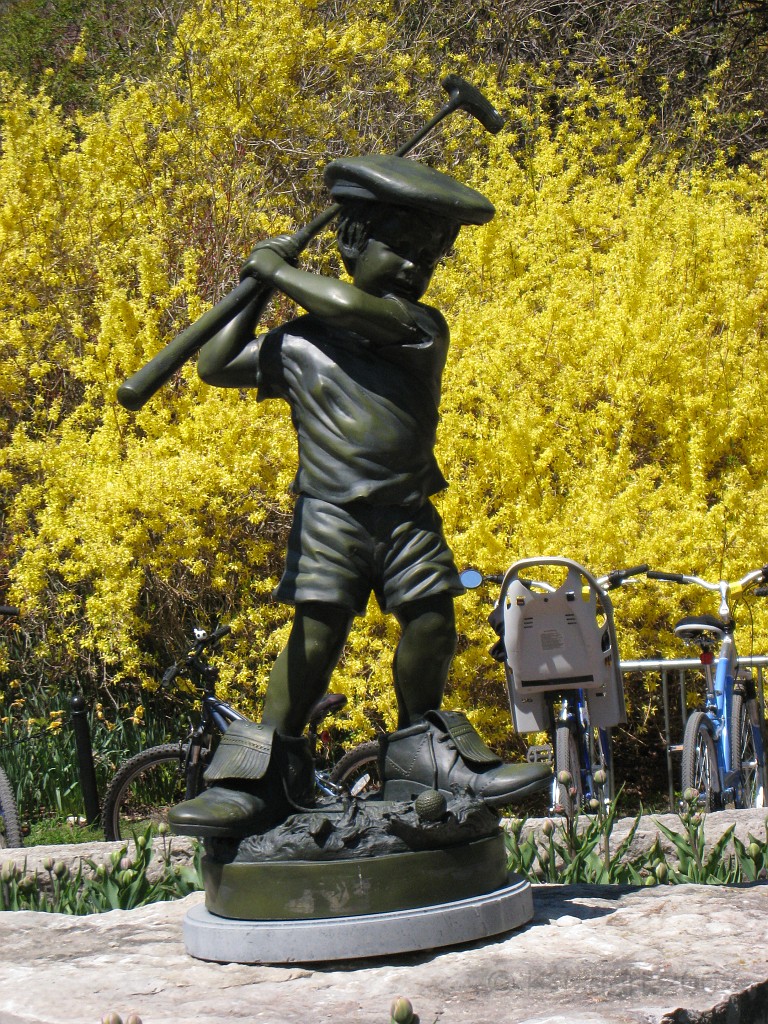 Mackinaw Island Area May 2008 0736.jpg - May 24 2008 a trip to Mackinac City for a 5 M race and a visit to Mackinac Island. A day to the UP, Paradise, Whitefish Point and Tahquamen Falls. This was followed by trips to Petoskey and Charlevoix.